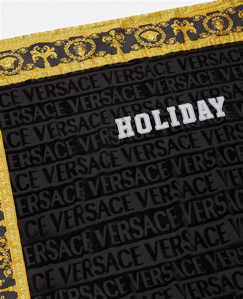 buy versace with united kingdom
